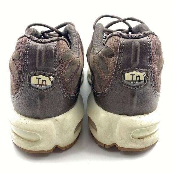 mens brown air max